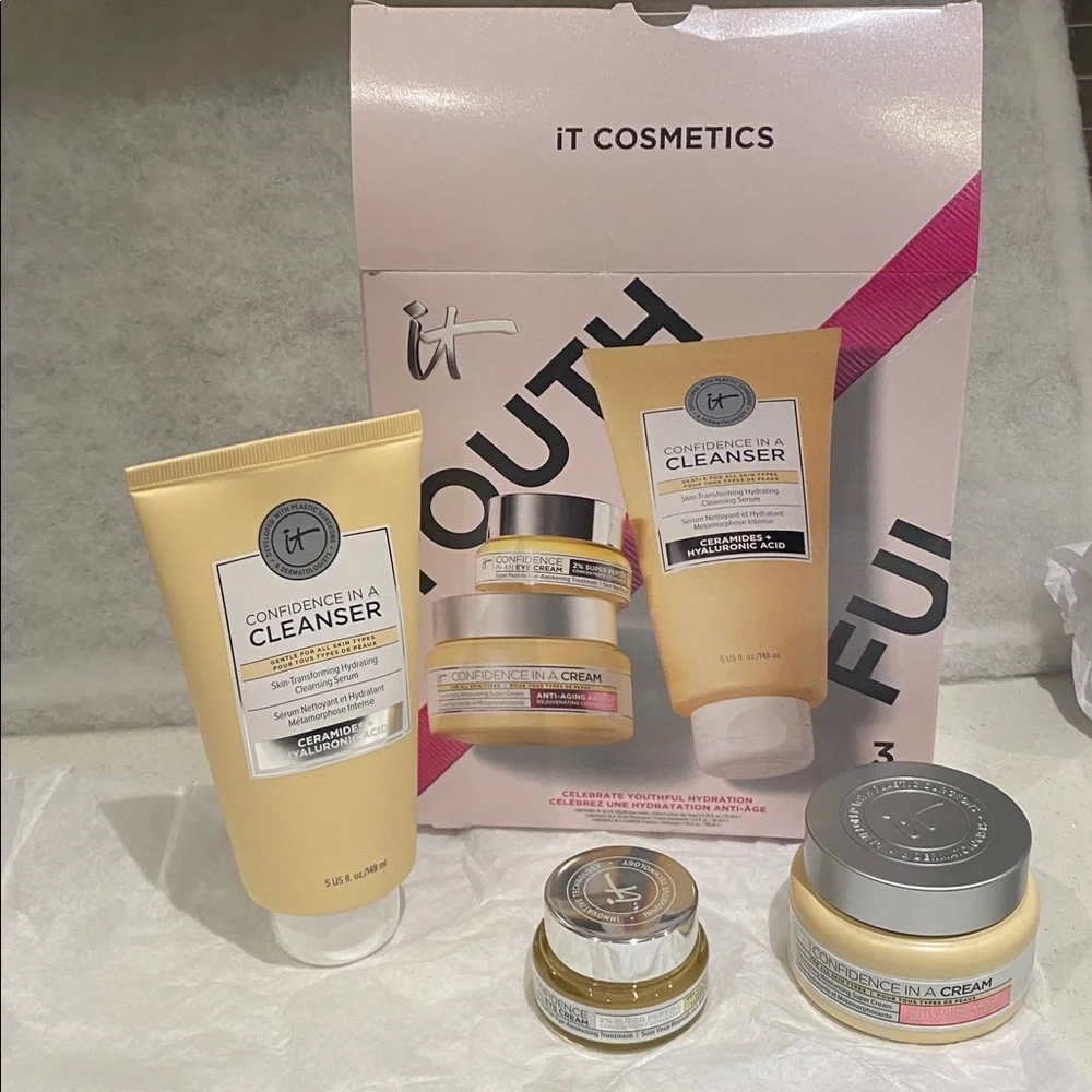 it cosmetics Confidence in a Cleanser & Cream set.mascara & eyebrow full size - Picture 8 of 9